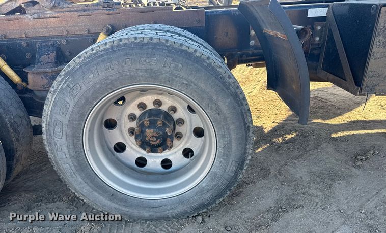 image for item DX3942 1998 Western Star 4964F semi truck