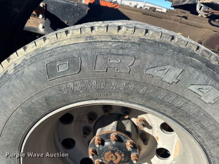 image for item DX3942 1998 Western Star 4964F semi truck