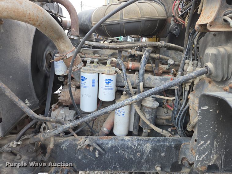 image for item EE7950 1992 Mack CH613 semi truck