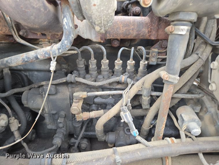 image for item EE7950 1992 Mack CH613 semi truck