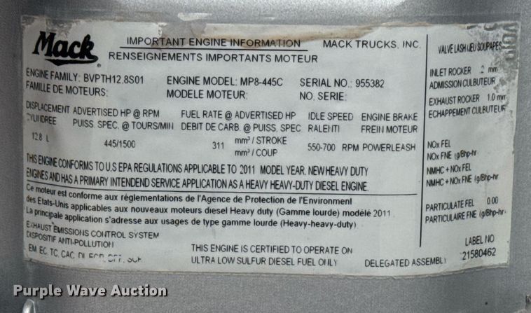 image for item EG2447 2012 Mack CHU613 semi truck