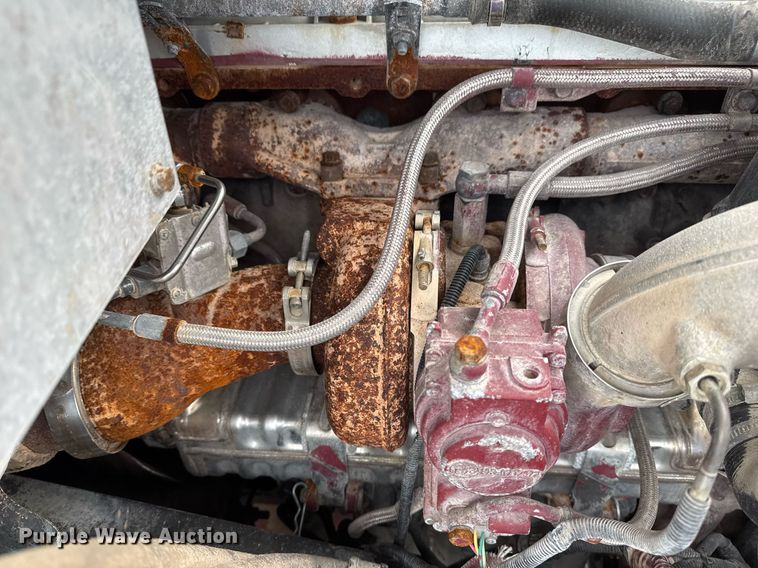 image for item EG2447 2012 Mack CHU613 semi truck