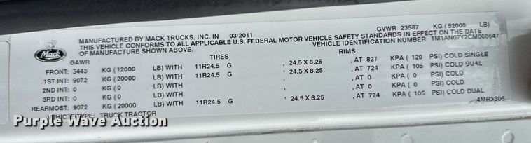 image for item EG2447 2012 Mack CHU613 semi truck