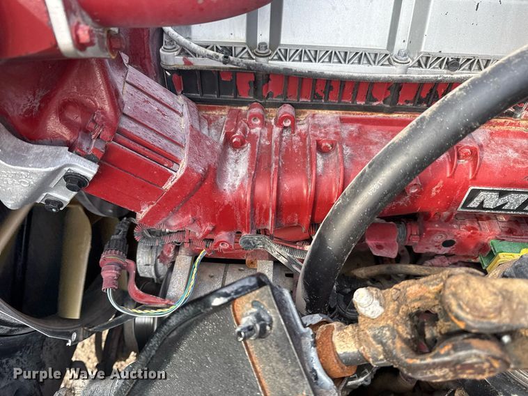 image for item EG2448 2015 Mack CHU613 semi truck