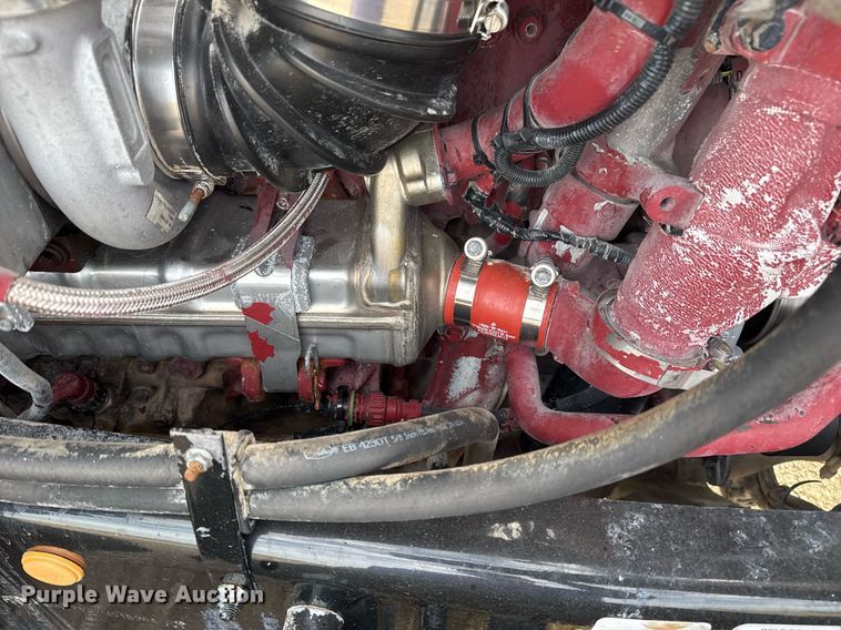 image for item EG2448 2015 Mack CHU613 semi truck