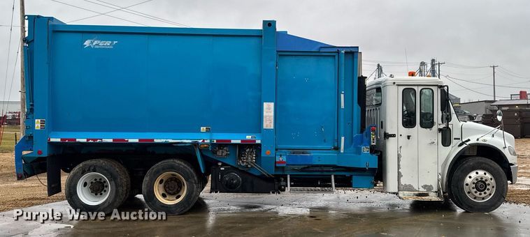 image for item EG7113 2006 Freighltiner Business Class M2 refuse truck
