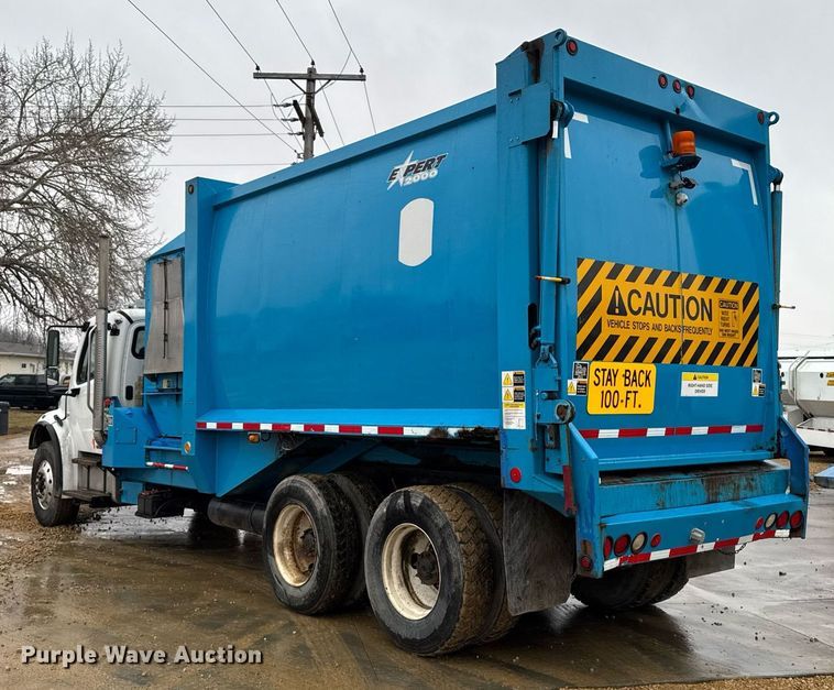 image for item EG7113 2006 Freighltiner Business Class M2 refuse truck