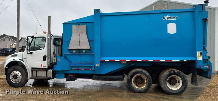 image for item EG7113 2006 Freighltiner Business Class M2 refuse truck