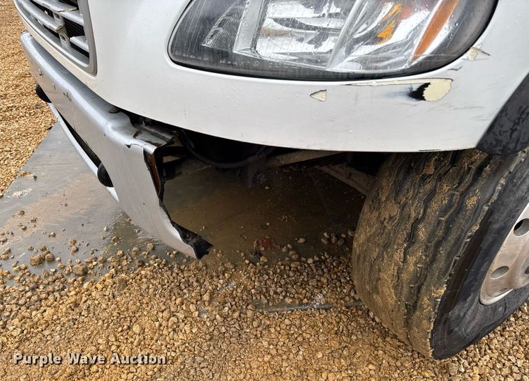 image for item EG7113 2006 Freighltiner Business Class M2 refuse truck