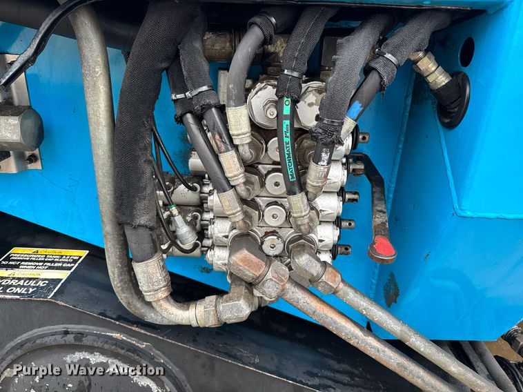 image for item EG7113 2006 Freighltiner Business Class M2 refuse truck