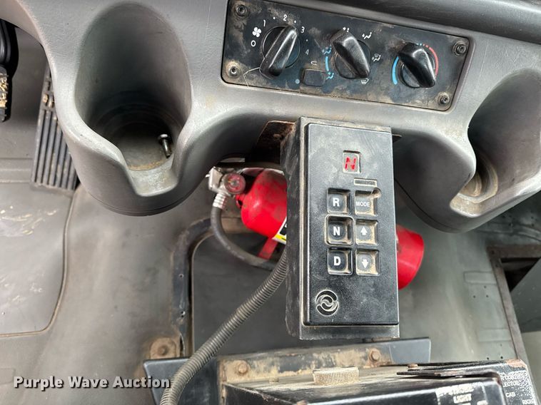 image for item EG7113 2006 Freighltiner Business Class M2 refuse truck