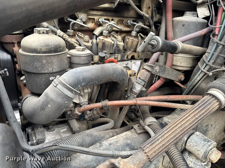 image for item EG7113 2006 Freighltiner Business Class M2 refuse truck