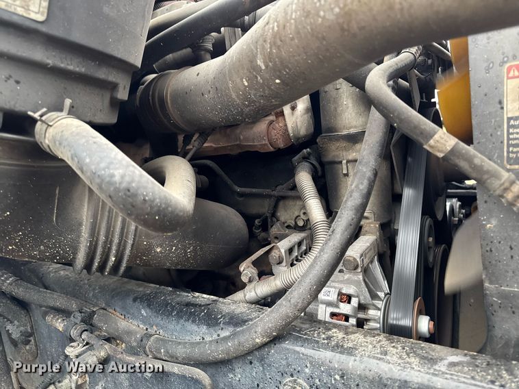 image for item EG7113 2006 Freighltiner Business Class M2 refuse truck