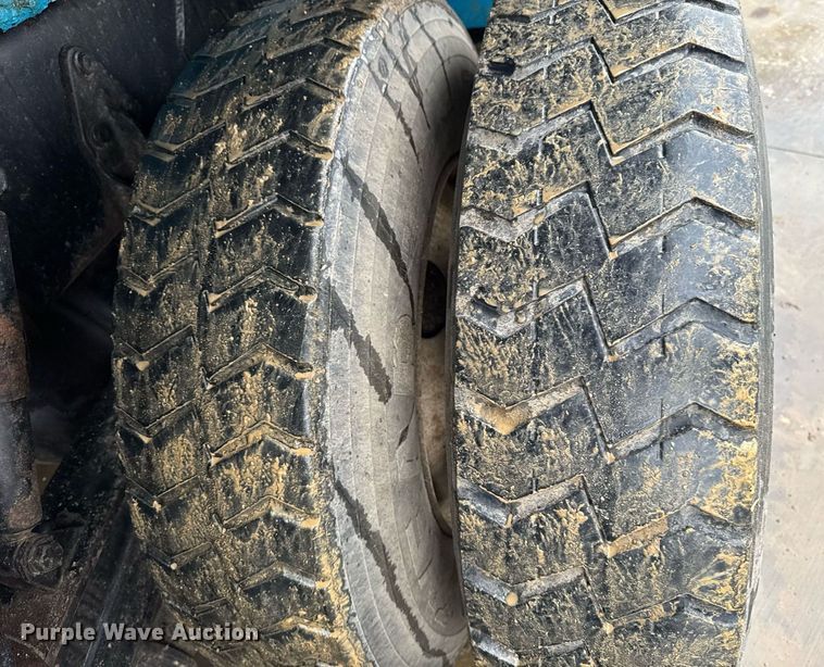 image for item EG7113 2006 Freighltiner Business Class M2 refuse truck