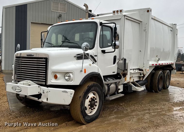 image for item EG7114 2006 Freightliner Business Class M2 refuse truck
