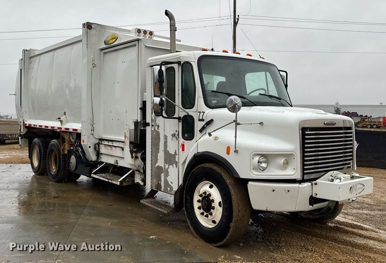 image for item EG7114 2006 Freightliner Business Class M2 refuse truck