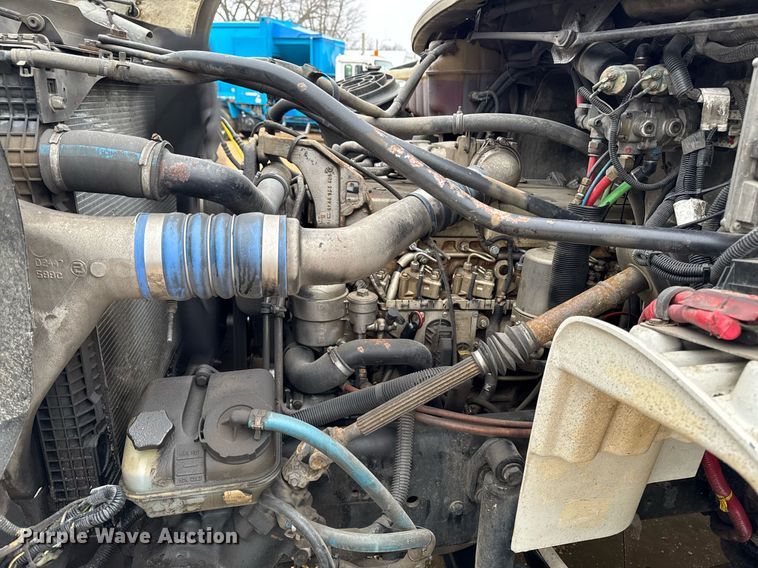 image for item EG7114 2006 Freightliner Business Class M2 refuse truck