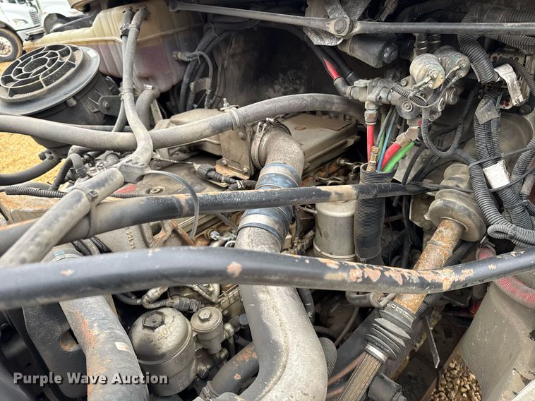 image for item EG7114 2006 Freightliner Business Class M2 refuse truck