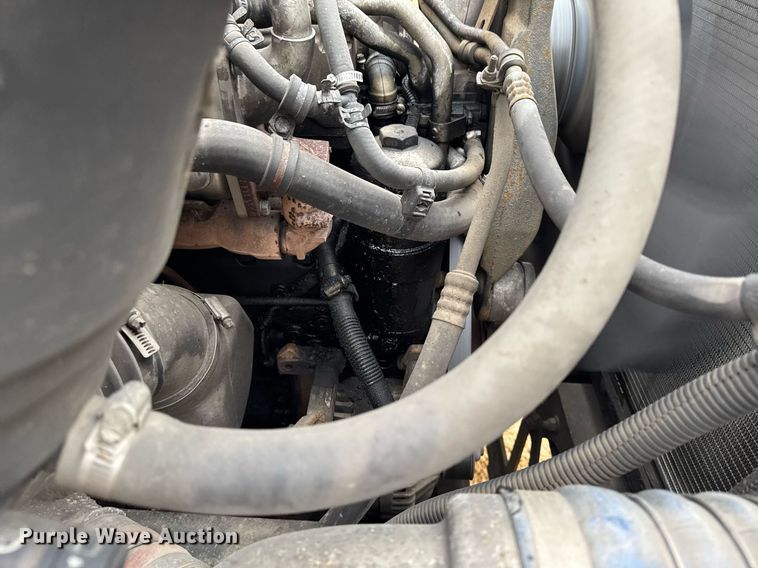 image for item EG7114 2006 Freightliner Business Class M2 refuse truck