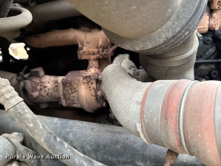 image for item EG7114 2006 Freightliner Business Class M2 refuse truck