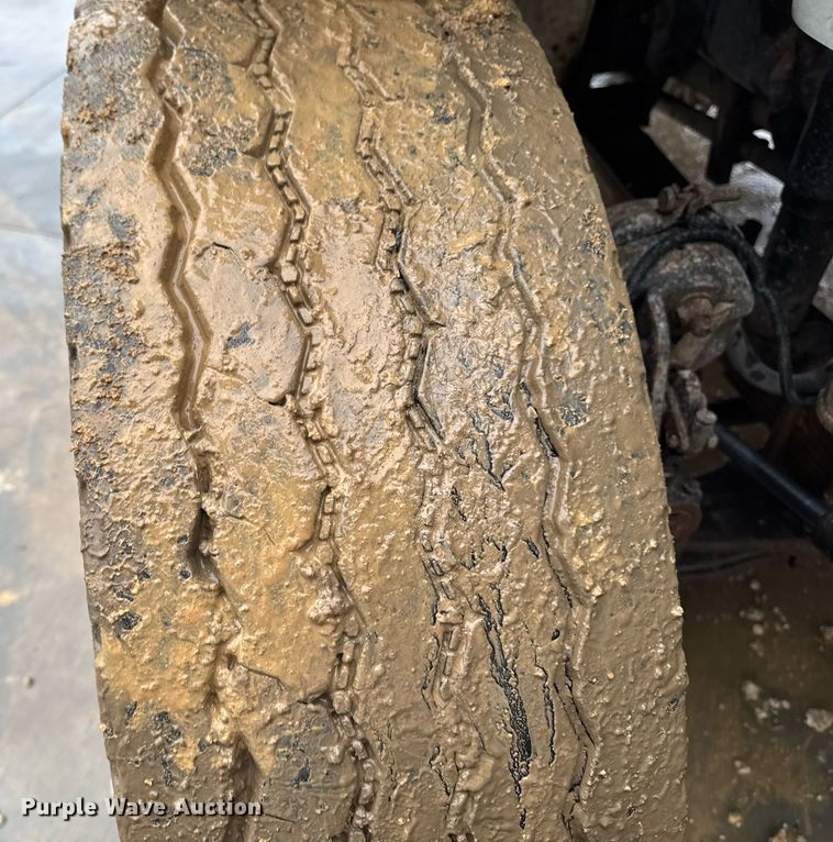 image for item EG7114 2006 Freightliner Business Class M2 refuse truck