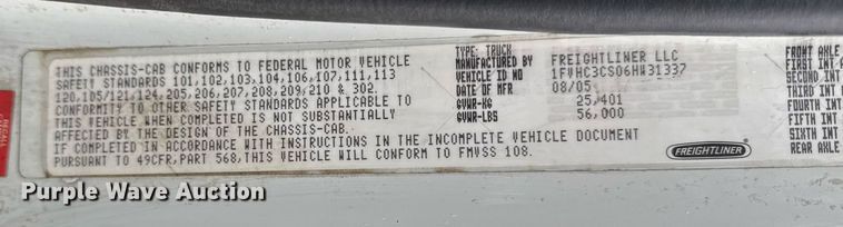 image for item EG7114 2006 Freightliner Business Class M2 refuse truck