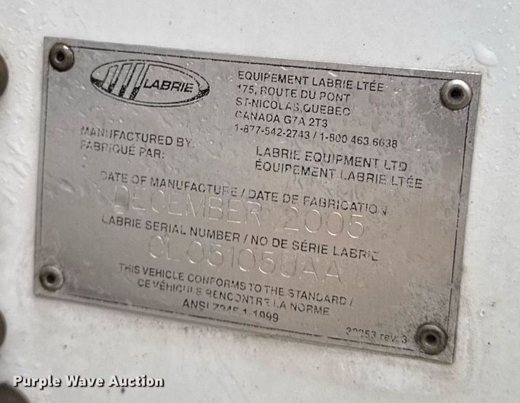 image for item EG7114 2006 Freightliner Business Class M2 refuse truck