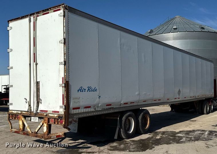 image for item EG7150 2001 Wabash dry van trailer