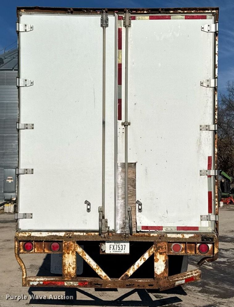 image for item EG7150 2001 Wabash dry van trailer