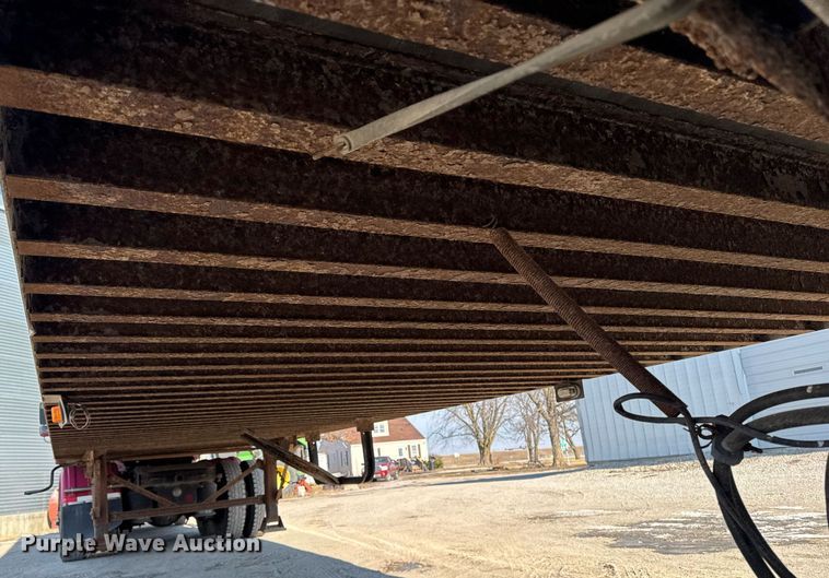 image for item EG7150 2001 Wabash dry van trailer