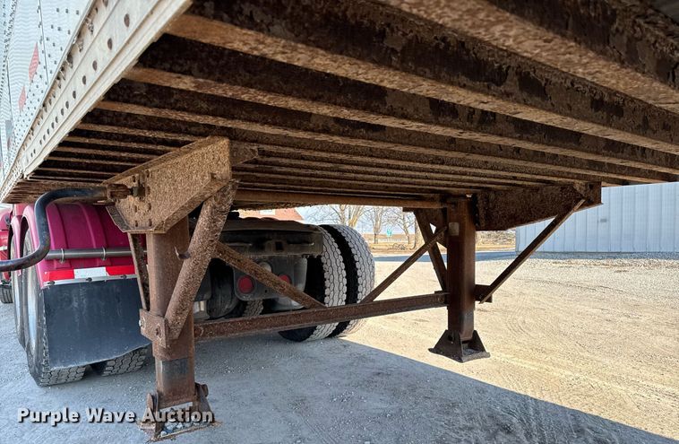 image for item EG7150 2001 Wabash dry van trailer