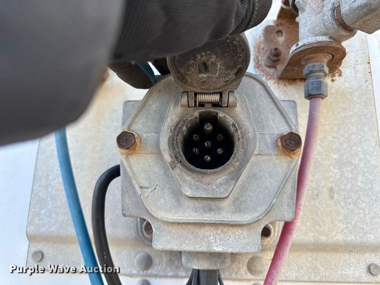 image for item EG7150 2001 Wabash dry van trailer