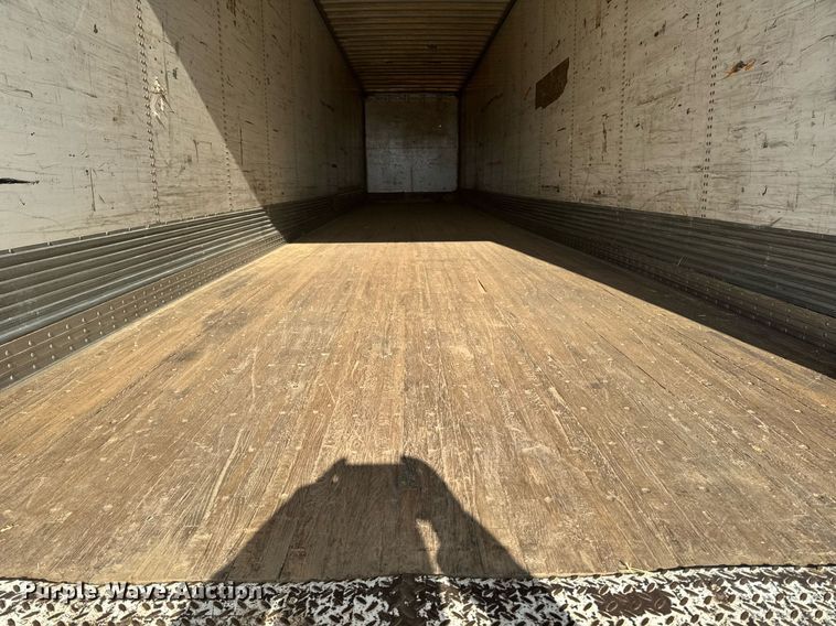 image for item EG7150 2001 Wabash dry van trailer