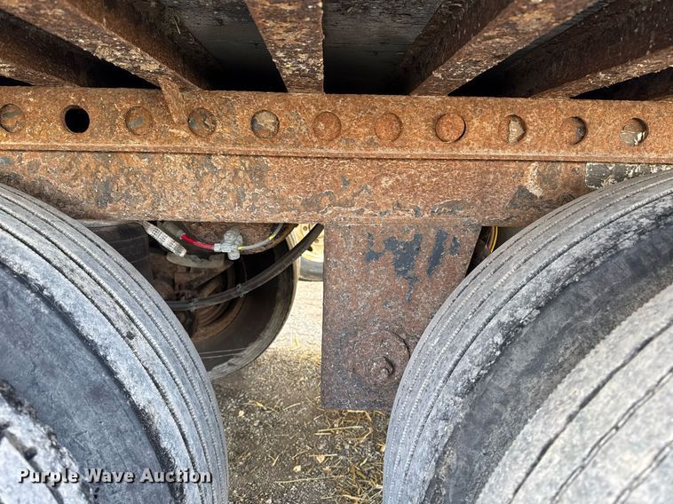 image for item EG7150 2001 Wabash dry van trailer