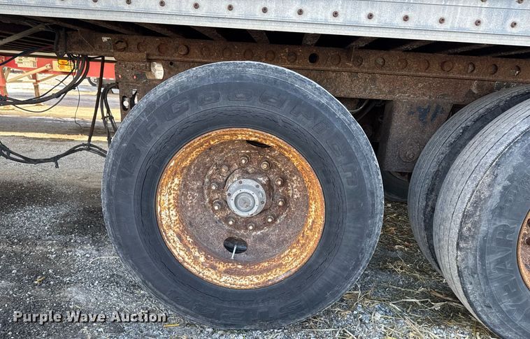 image for item EG7150 2001 Wabash dry van trailer