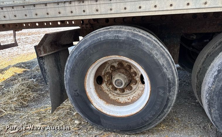 image for item EG7150 2001 Wabash dry van trailer