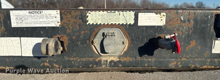 image for item EG7982 1999 Fontaine Trailer Co EFTW-5-8046SLWK flatbed trailer