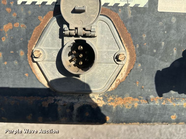 image for item EG7982 1999 Fontaine Trailer Co EFTW-5-8046SLWK flatbed trailer