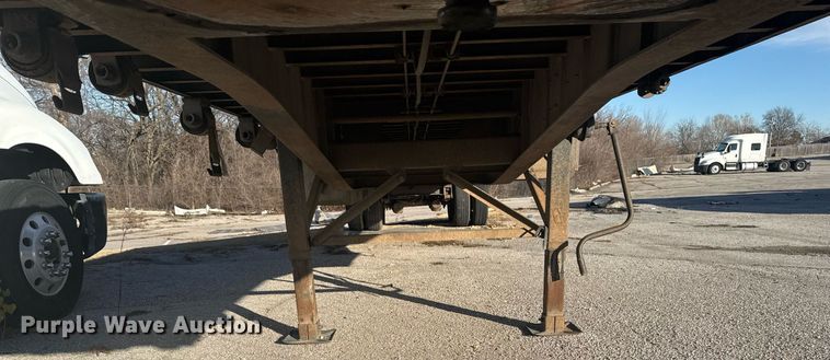 image for item EG7982 1999 Fontaine Trailer Co EFTW-5-8046SLWK flatbed trailer