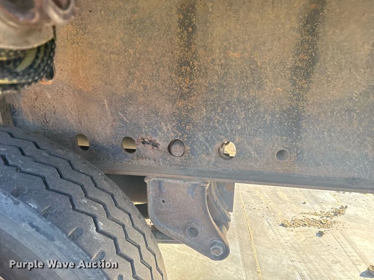 image for item EG7982 1999 Fontaine Trailer Co EFTW-5-8046SLWK flatbed trailer