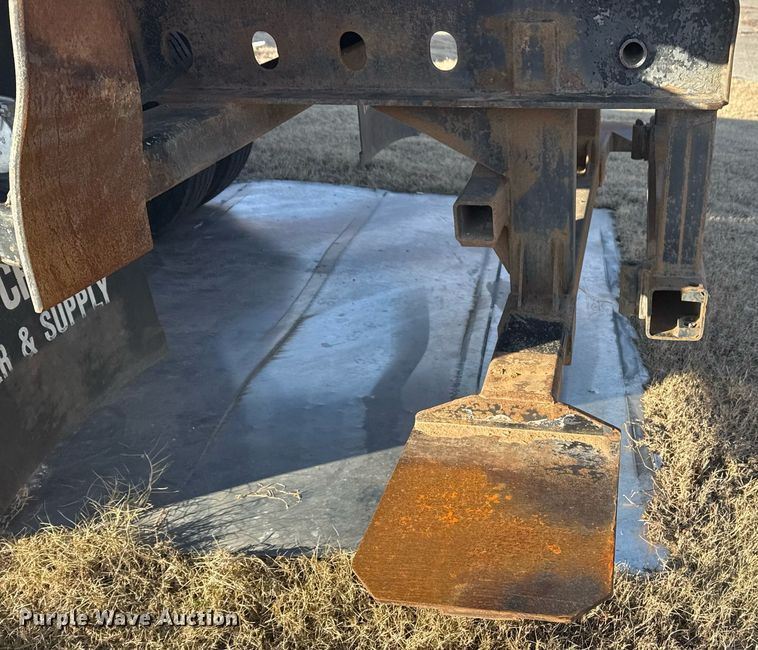 image for item EG7982 1999 Fontaine Trailer Co EFTW-5-8046SLWK flatbed trailer