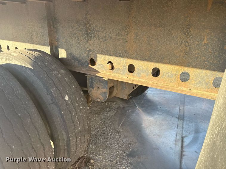 image for item EG7982 1999 Fontaine Trailer Co EFTW-5-8046SLWK flatbed trailer