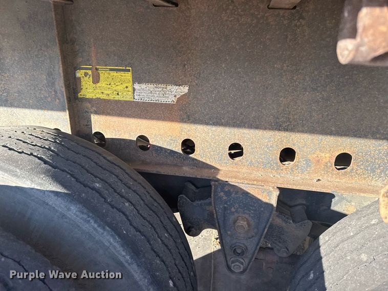 image for item EG7982 1999 Fontaine Trailer Co EFTW-5-8046SLWK flatbed trailer