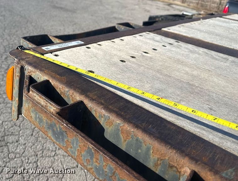 image for item EG7982 1999 Fontaine Trailer Co EFTW-5-8046SLWK flatbed trailer