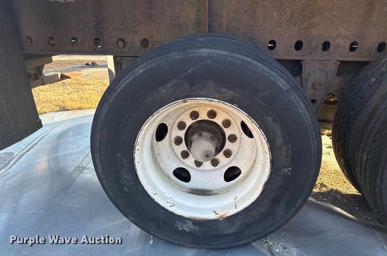 image for item EG7982 1999 Fontaine Trailer Co EFTW-5-8046SLWK flatbed trailer