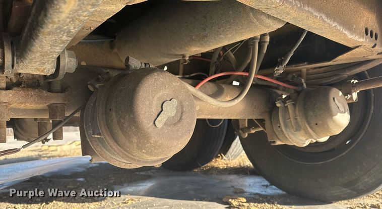 image for item EG7982 1999 Fontaine Trailer Co EFTW-5-8046SLWK flatbed trailer