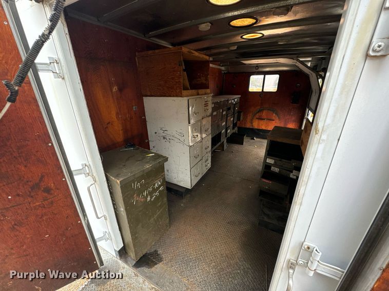 image for item EH7170 2003 International 4400 box truck