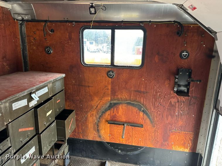 image for item EH7170 2003 International 4400 box truck