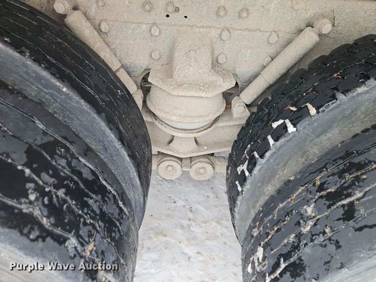 image for item EI8784 2004 Kenworth T800 dump truck