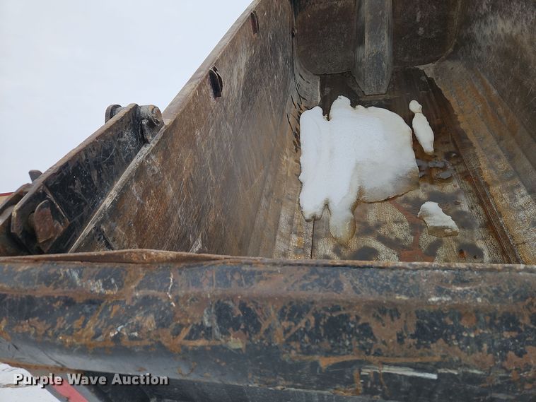 image for item EI8784 2004 Kenworth T800 dump truck